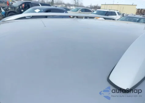 2016 Jeep Cherokee Latitude z USA, uszkodzony, nr VIN 1C4PJMCS5GW236487